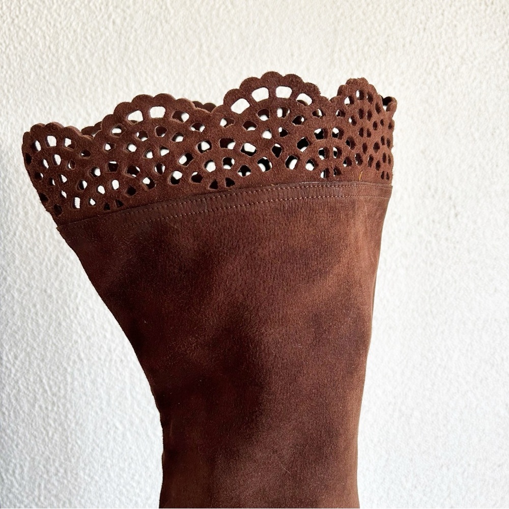 Manolo Blahnik Brown Suede Scalloped Over-the-Knee Boots EU 37 US 7 - Picture 9 of 11